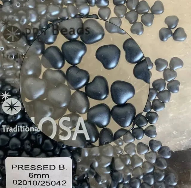 Preciosa Heart Beads 02010-25042  6/6mm 100 Pcs