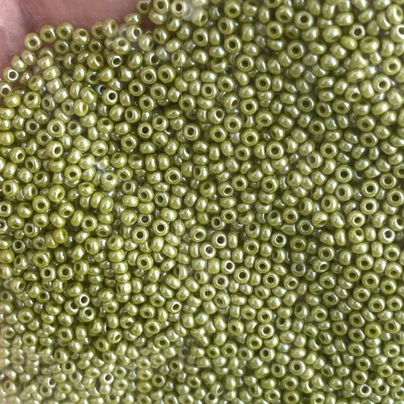 Preciosa Round Seed Beads 58430 10/0 3.5 Oz 8