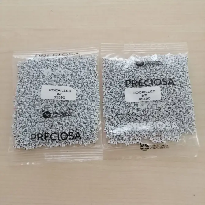 Preciosa Round Seed Beads 03590 8/0 3.5 Oz - Image 3
