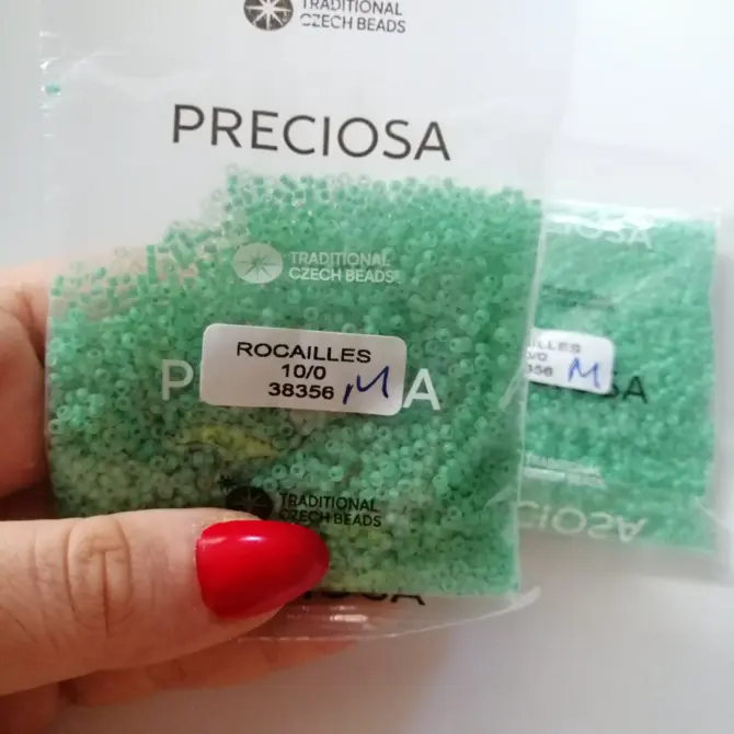 Preciosa Round Seed Beads 38356 10/0 3.5 Oz Matte - Image 5