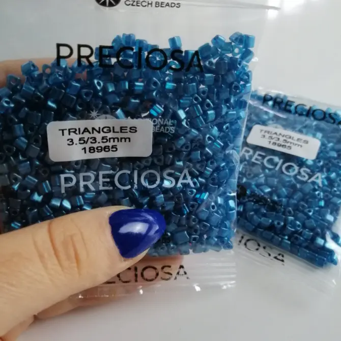 Preciosa Triangle Beads 18965 3.5x3.5mm  3.5 oz - Image 3