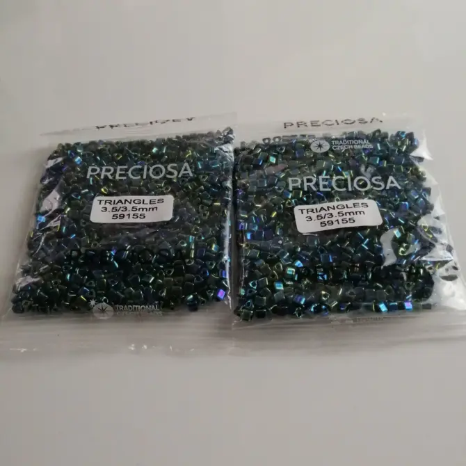 Preciosa Triangle Beads 59155 3.5x3.5mm  3.5 oz - Image 5