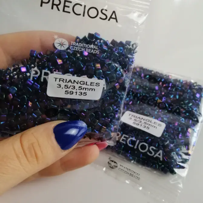 Preciosa Triangle Beads 59135 3.5x3.5mm 3.5 oz - Image 2