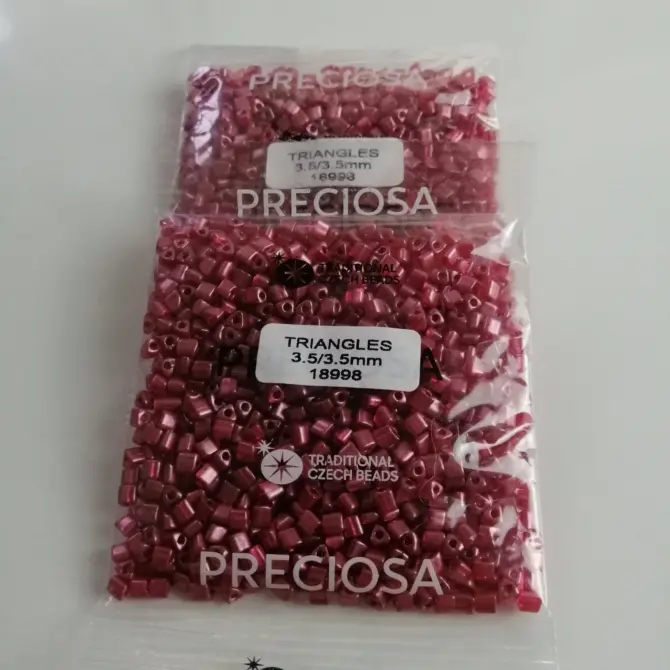 Preciosa Triangle Beads 18998 3.5x3.5mm 3.5 oz - Image 6