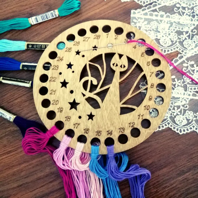 Wooden Embroidery Cross Stitch Organizer with Small Needle Holder Magnet - Design14 - Image 5