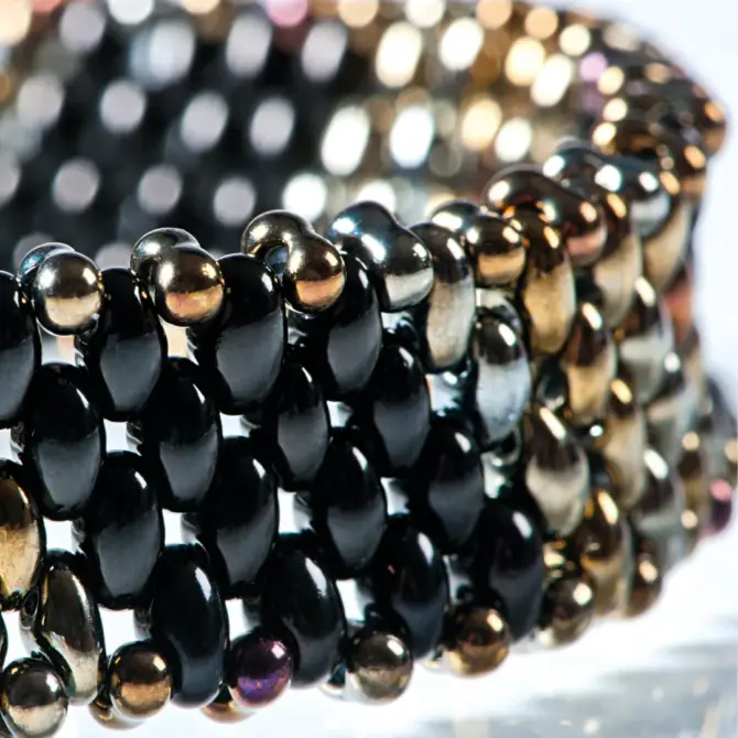 Preciosa Twin Beads 3.5 Oz 03123 2.5/5mm - Image 4