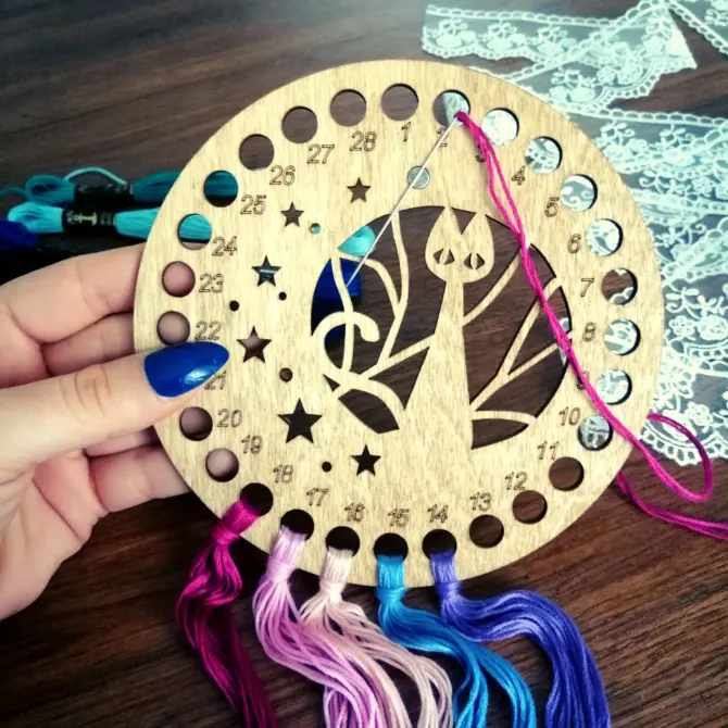 Wooden Embroidery Cross Stitch Organizer with Small Needle Holder Magnet - Design14 - Image 10