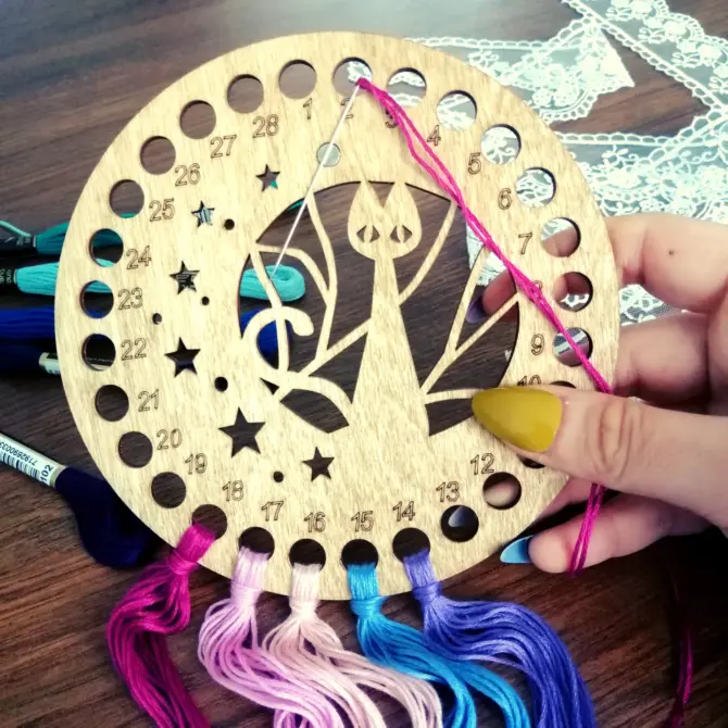 Wooden Embroidery Cross Stitch Organizer with Small Needle Holder Magnet - Design14 - Image 2