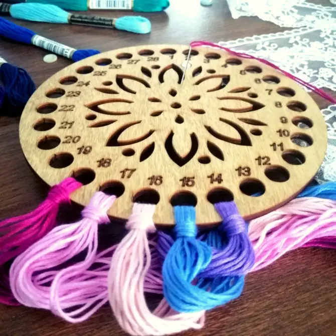 Wooden Cross Stitch Organizer with Small Needle Holder Magnet - Design12 - Image 15
