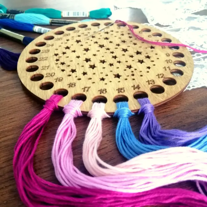 Wooden Cross Stitch Organizer with Small Needle Holder Magnet - Design9 - Image 4