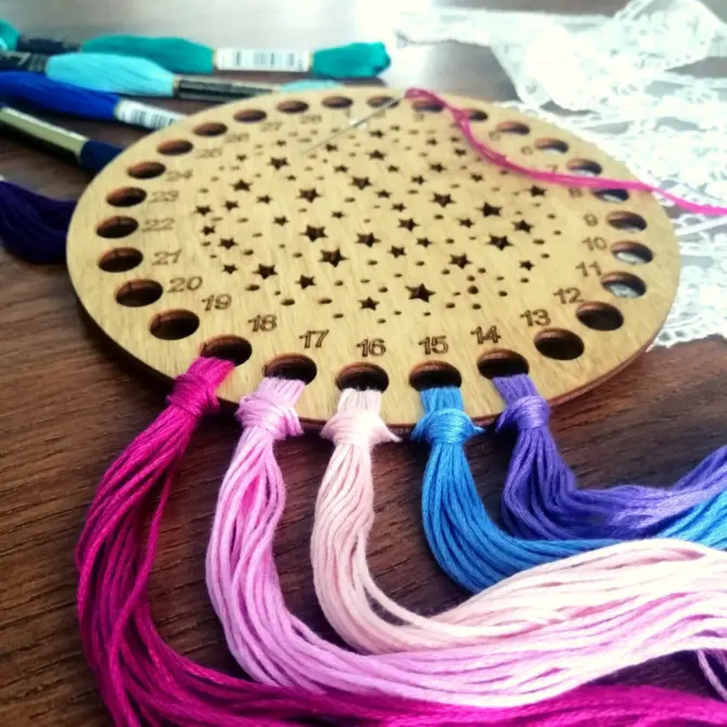 Wooden Cross Stitch Organizer with Small Needle Holder Magnet - Design9 - Image 9