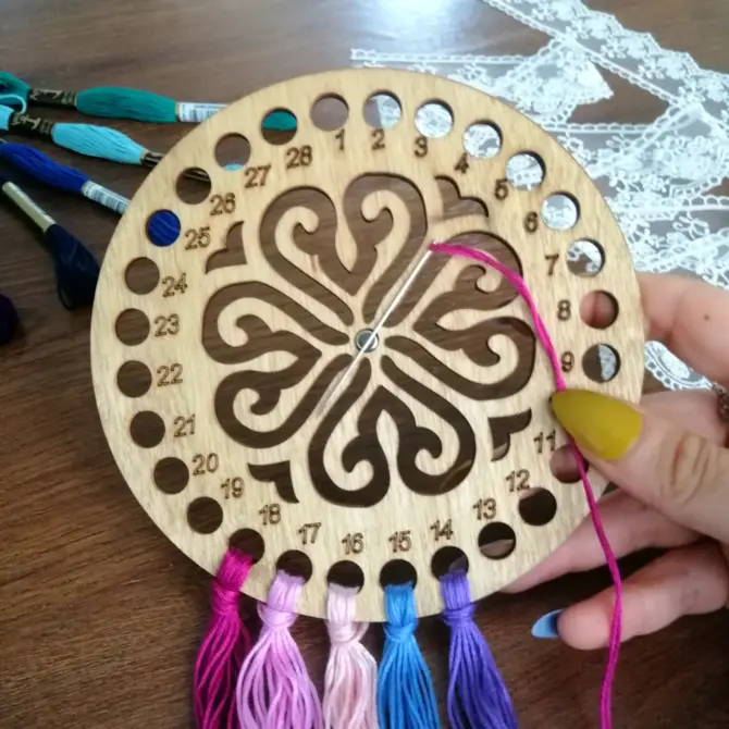 Wooden Cross Stitch Organizer with Small Needle Holder Magnet - Design7 - Image 3