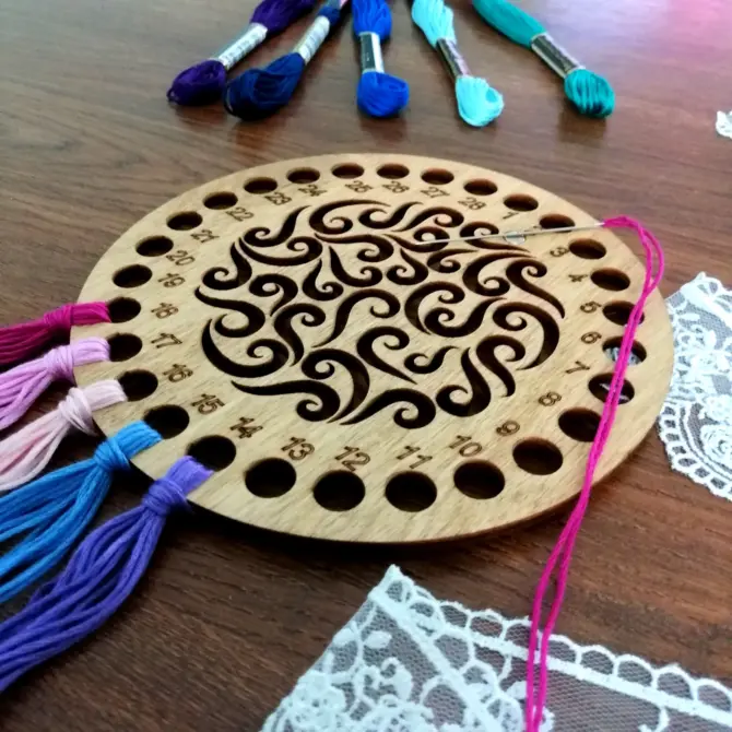Round Thread Sorter Embroidery Wooden Art Tool with Small Needle Holder Magnet - Design4 - Image 6