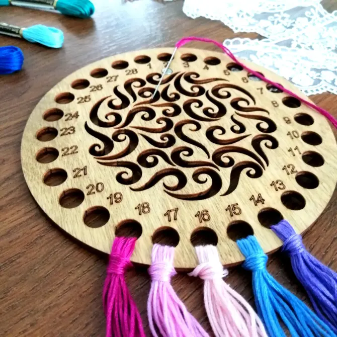 Round Thread Sorter Embroidery Wooden Art Tool with Small Needle Holder Magnet - Design4 - Image 7