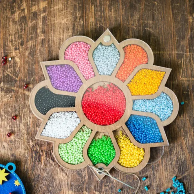 Lonjew Bead Container Wood Flower with Needle Magnet