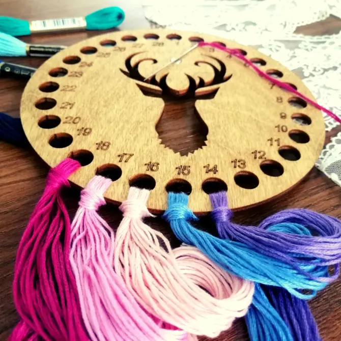 Wooden Embroidery Cross Stitch Organizer with Small Needle Holder Magnet - Design15 - Image 6