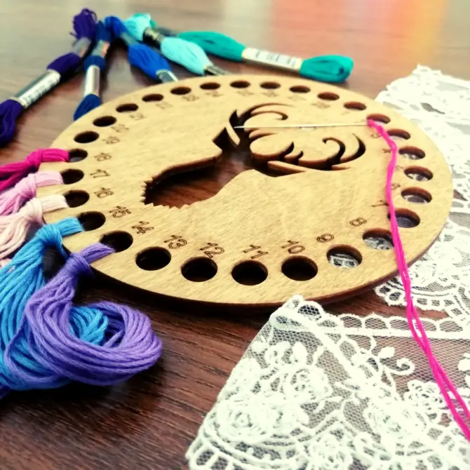 Wooden Embroidery Cross Stitch Organizer with Small Needle Holder Magnet - Design15 - Image 10