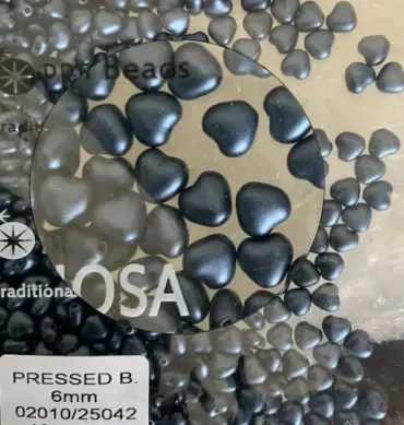 Preciosa Heart Beads 02010-25042  6/6mm 100 Pcs