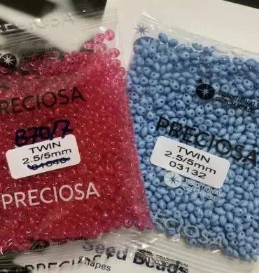 Preciosa Twin Beads 3.5 Oz 03132 2.5/5mm
