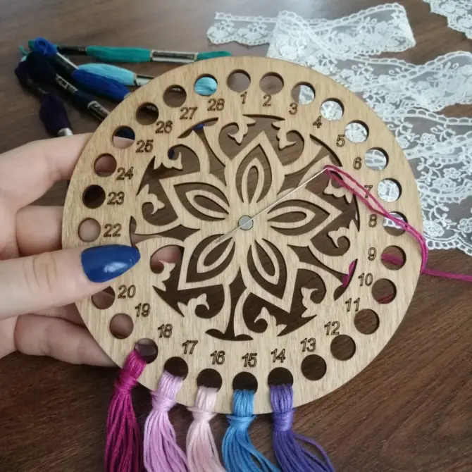 Wooden Round Thread Sorter with Needle Holder Magnet, Embroidery Floss Organizer Design 2 - Image 3