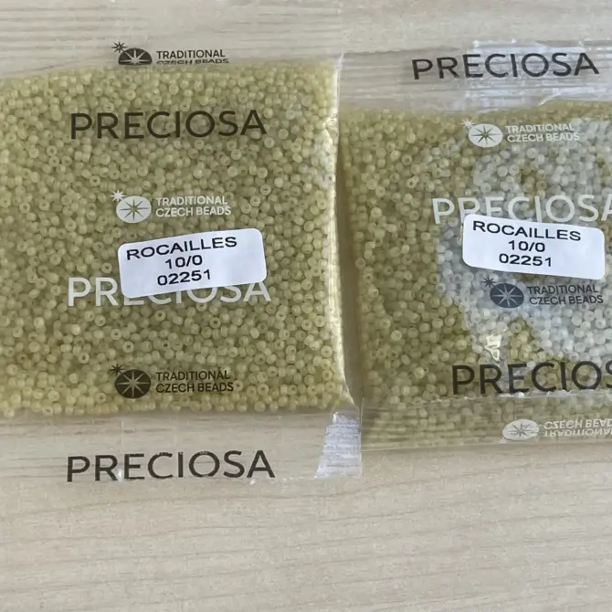 Preciosa Round Seed Beads 02251 10/0  3.5 Oz - Image 3