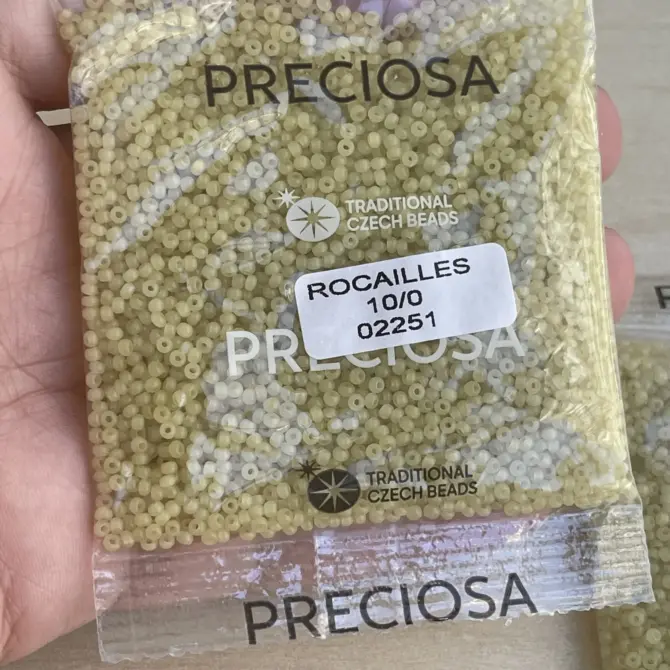 Preciosa Round Seed Beads 02251 10/0  3.5 Oz - Image 4
