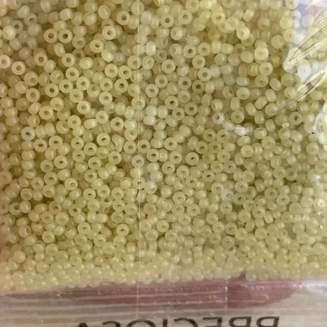 Preciosa Round Seed Beads 02251 10/0  3.5 Oz - Image 2
