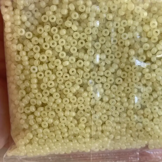 Preciosa Round Seed Beads 02251 10/0  3.5 Oz - Image 7