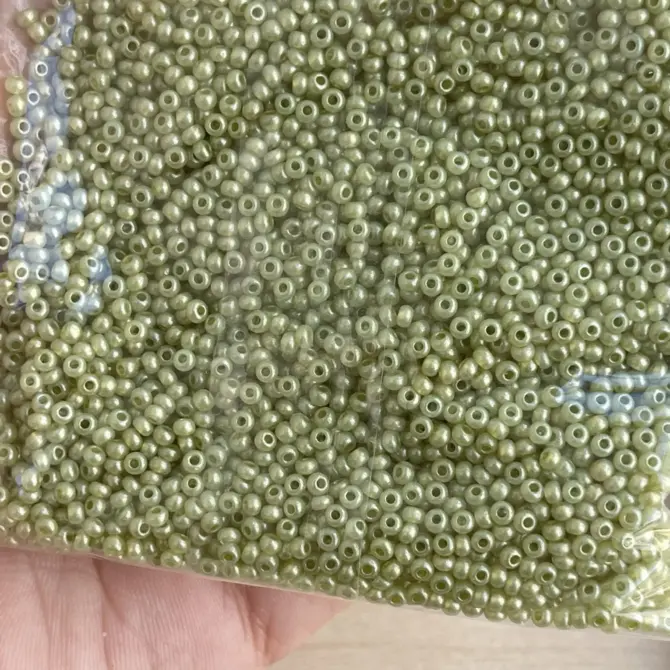 Preciosa Round Seed Beads 17786 10/0  3.5 Oz - Image 4