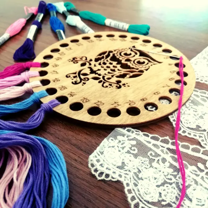 Wooden Embroidery Cross Stitch Organizer with Small Needle Holder Magnet Design16 - Image 6