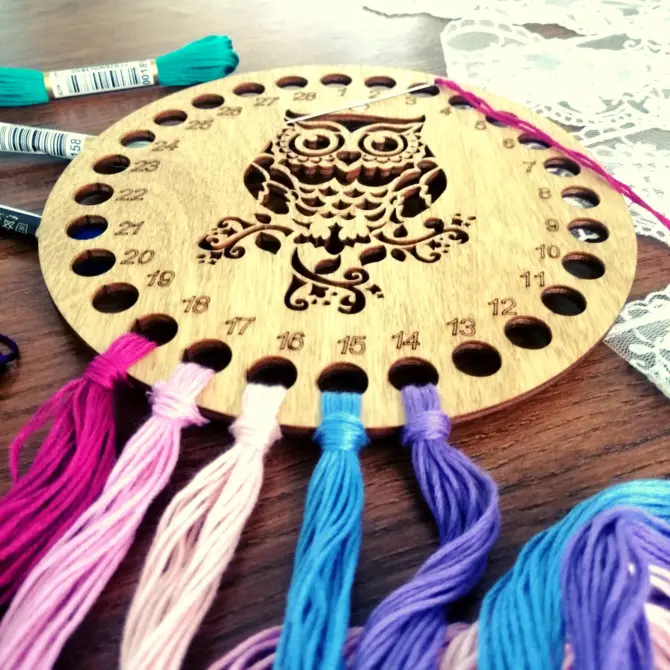 Wooden Embroidery Cross Stitch Organizer with Small Needle Holder Magnet Design16 - Image 5