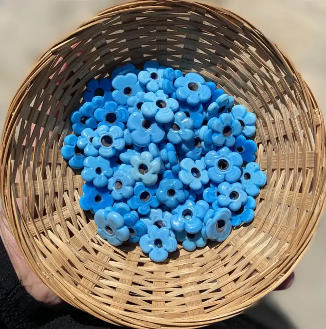 Lonjew Handmade Flower Beads Turquoise HM1163 10Pcs 20mm